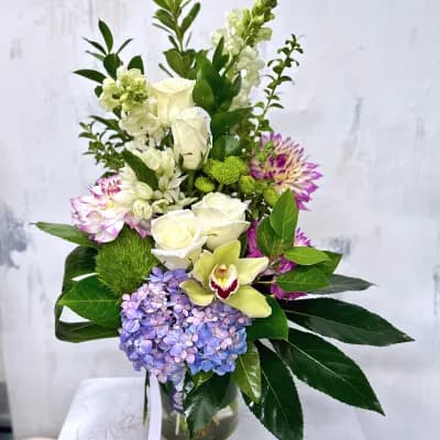Evergreen Embrace - Fresh Flowers Bellevue