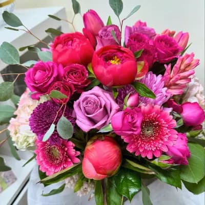Rosy Riot - Fresh Flowers Bellevue